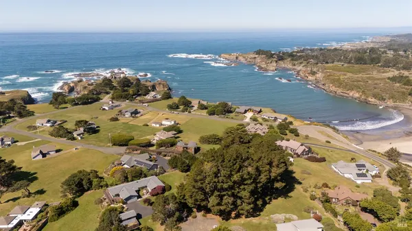 $1,695,000 | 14350 Hanson Circle, Mendocino, CA 95460
