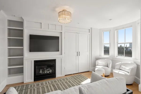 $4,300 | 131 Pembroke Street, Unit 5, Boston, MA 02118