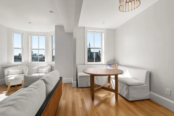 $4,300 | 131 Pembroke Street, Unit 5, Boston, MA 02118