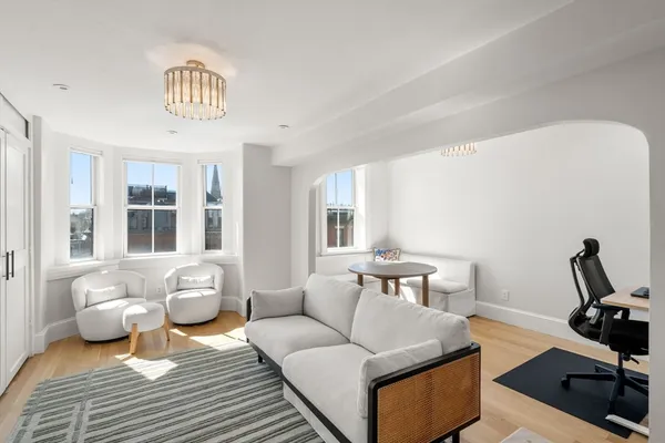 $4,300 | 131 Pembroke Street, Unit 5, Boston, MA 02118