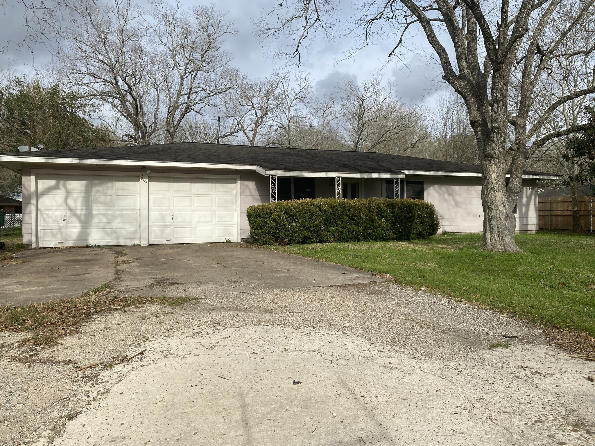 802 Mable Street El Campo, TX 77437 - Photo 2 of 15 a view of backyard of house