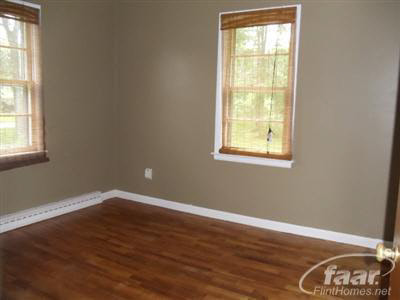 9484 Hubbard Road Davison, MI 48423 - Photo 9 of 13 20165980-8.JPG