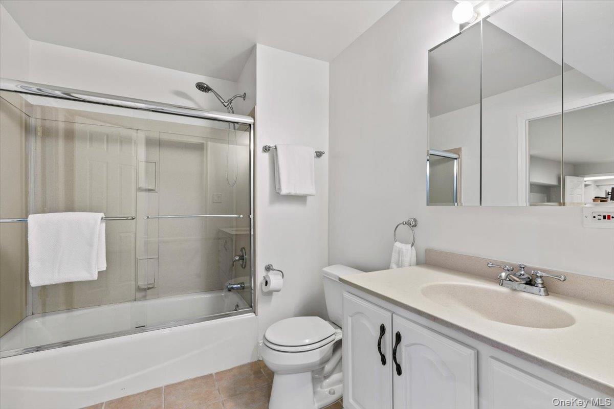 76 Davis Avenue Rye, NY 10580 - Photo 31 of 39 Full bathroom