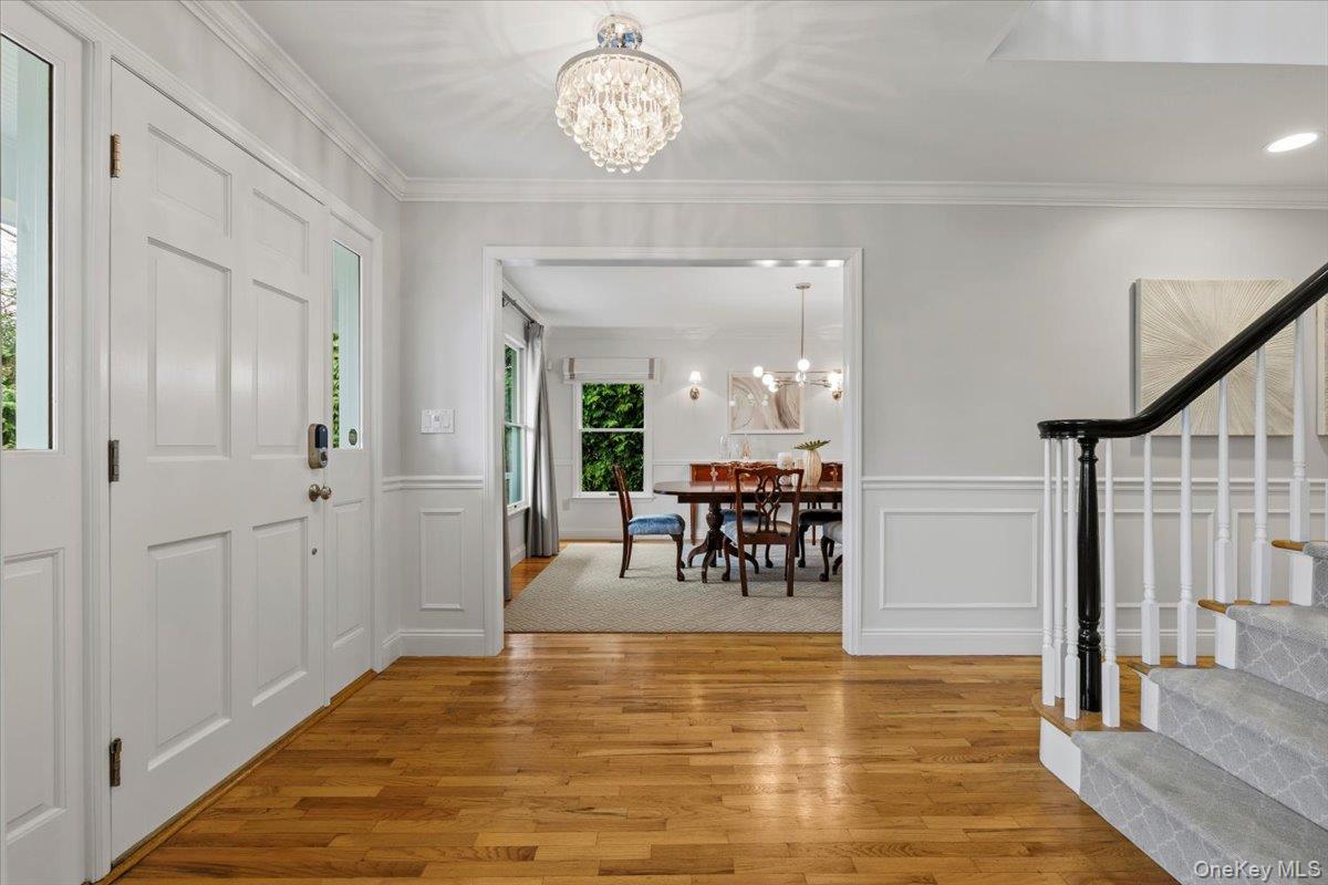 76 Davis Avenue Rye, NY 10580 - Photo 7 of 39 Light, bright and welcoming!