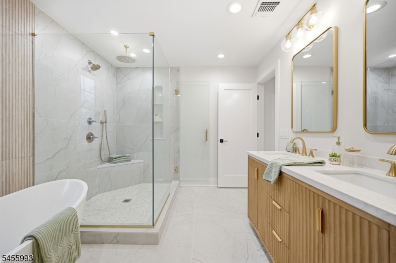41 Orchard Road Florham Park, NJ 07932 - Photo 22 of 36 Gallery Image 22