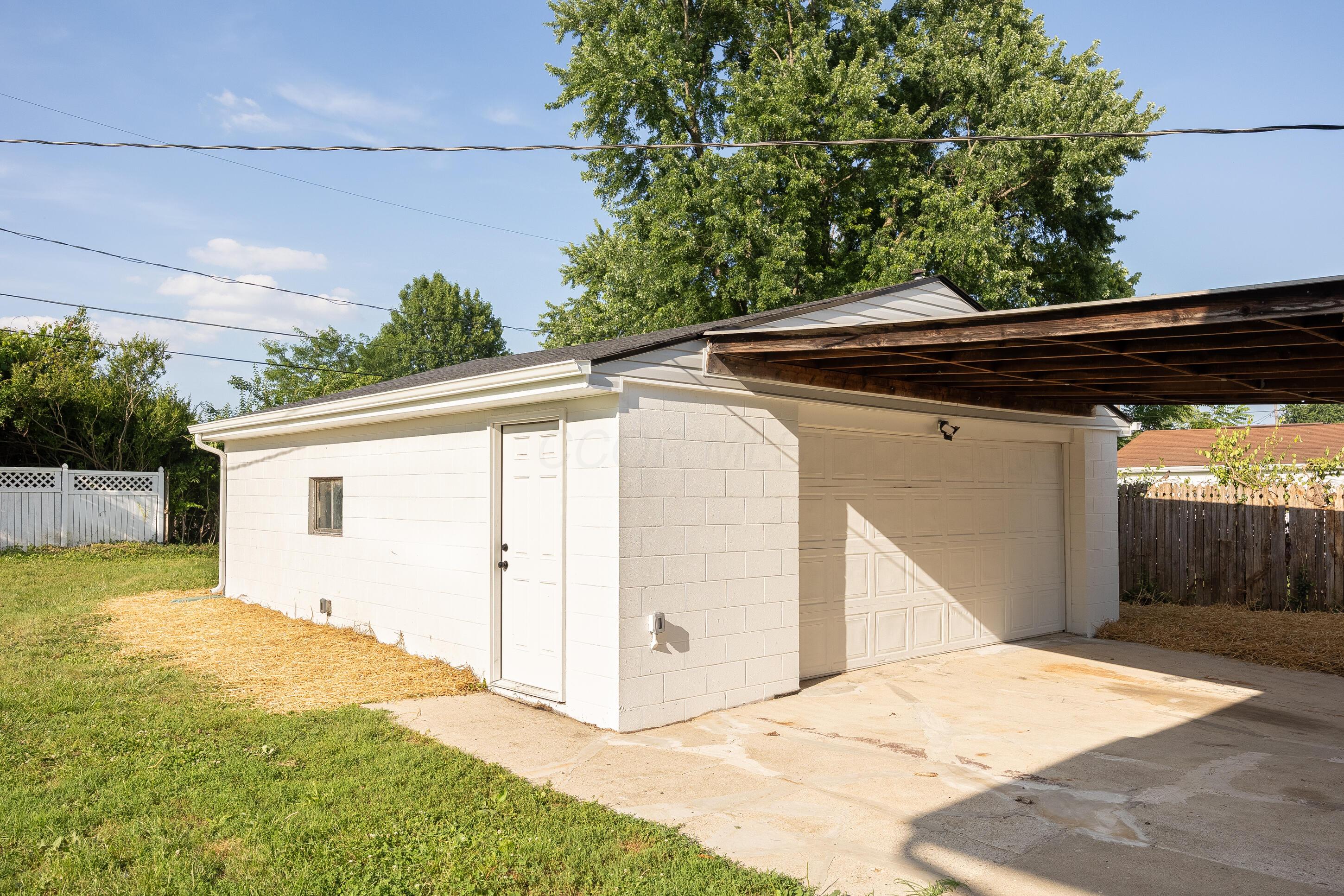 876 Grenada Road Columbus, OH 43207 - Photo 42 of 48 Detached Garage