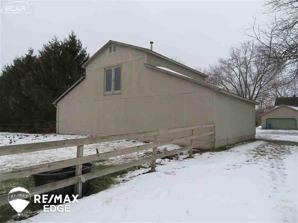 11380 West Frances Road Flushing, MI 48433 - Photo 40 of 47 21402965-39.JPG