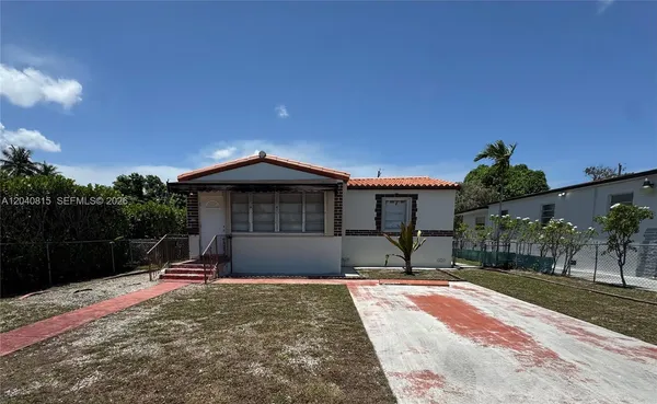 $2,800 | 459 Southeast 3rd Street, Hialeah, FL 33010