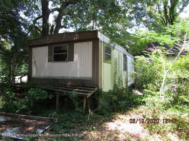 7206 Peyton Road Coldwater, MS 38618 - Photo 3 of 20 IMG_1037