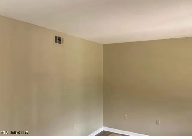 $73,000 | 1027 Woodville Drive, Jackson, MS 39212