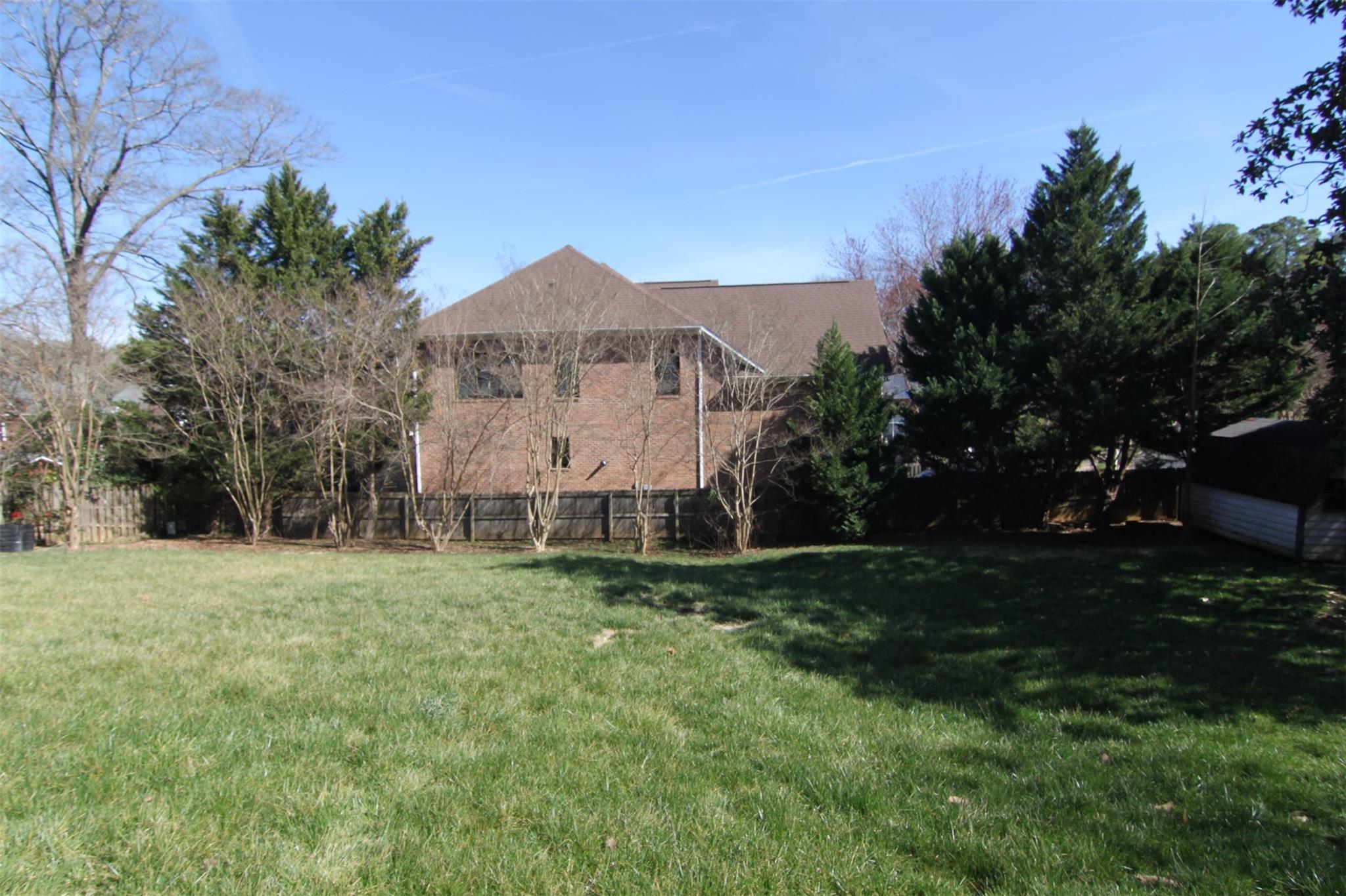 7607 Whistlestop Road Charlotte, NC 28210 - Photo 5 of 47 Gallery Image 5
