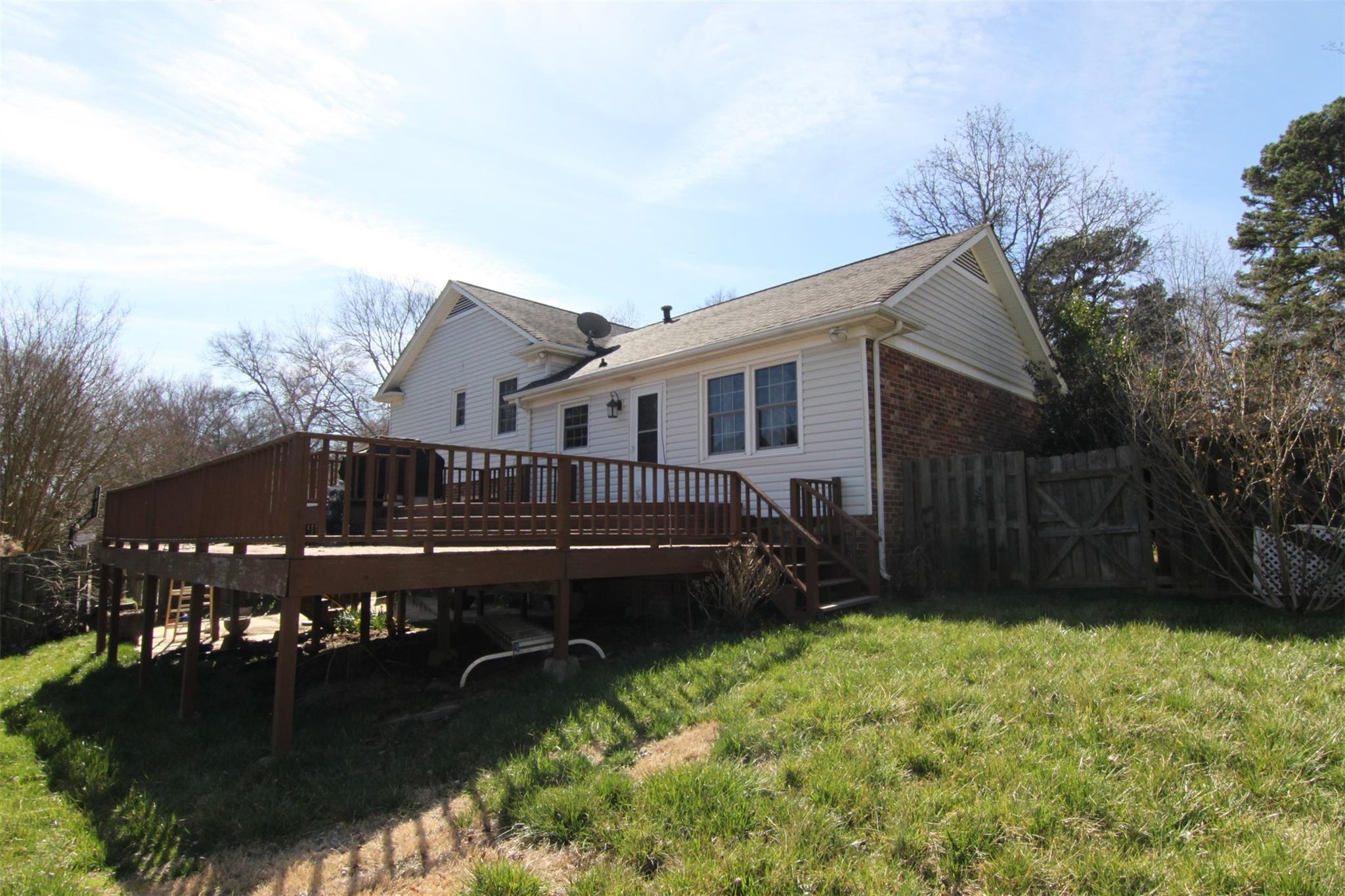 7607 Whistlestop Road Charlotte, NC 28210 - Photo 7 of 47 Gallery Image 7