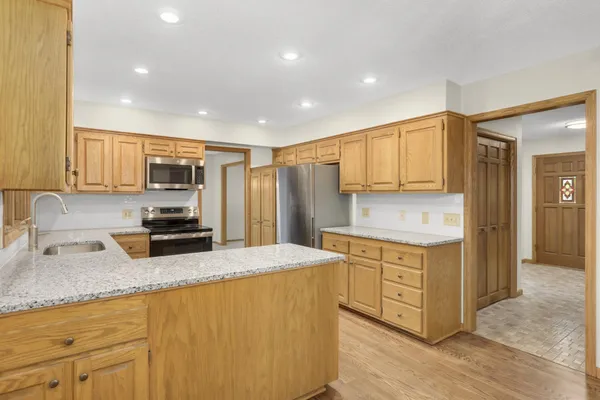 $750,000 | 3535 Rosewood Lane North, Plymouth, MN 55441