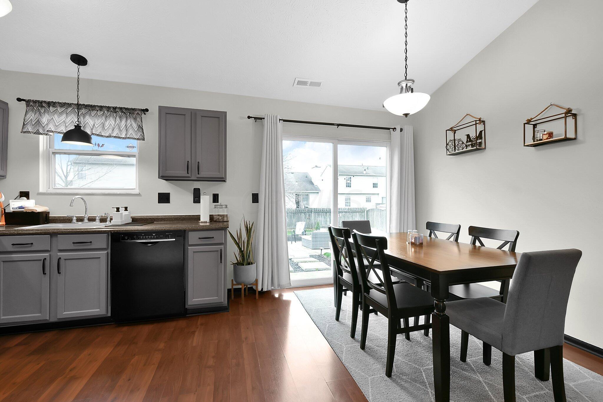 2736 Raphael Drive Columbus, OH 43232 - Photo 9 of 22 10-web-or-mls-2736-raphael-dr