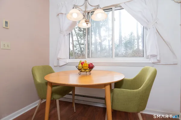 $379,000 | 261 Heritage Village, Unit E, Southbury, CT 06488