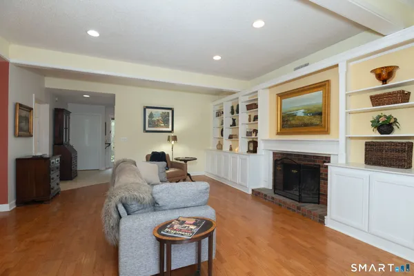 $379,000 | 261 Heritage Village, Unit E, Southbury, CT 06488