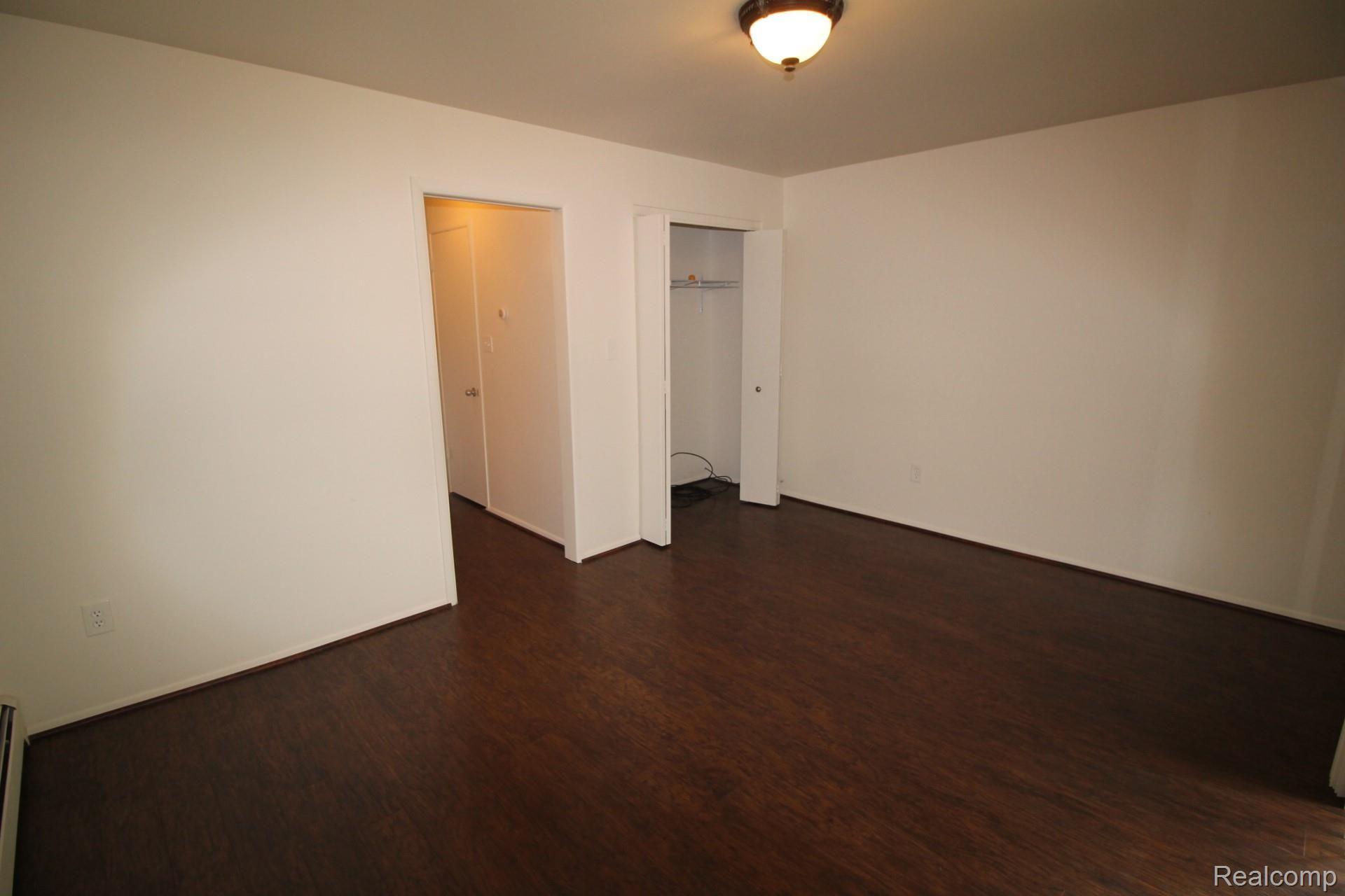 419 Prospect Street, Unit 202 Romeo, MI 48065 - Photo 12 of 17 IMG_8639.JPG