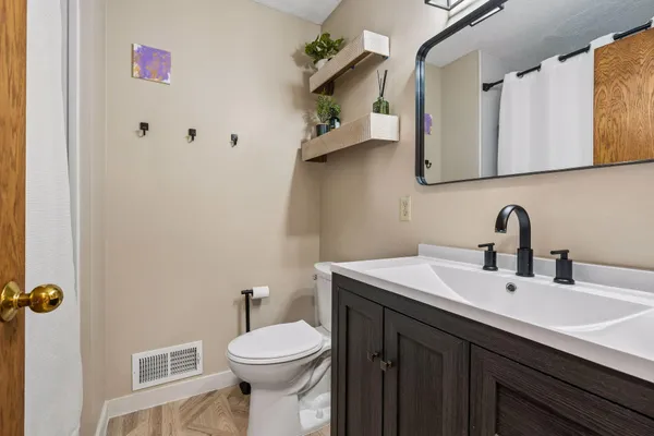 $419,900 | 8584 Pinehurst Alcove, Woodbury, MN 55125