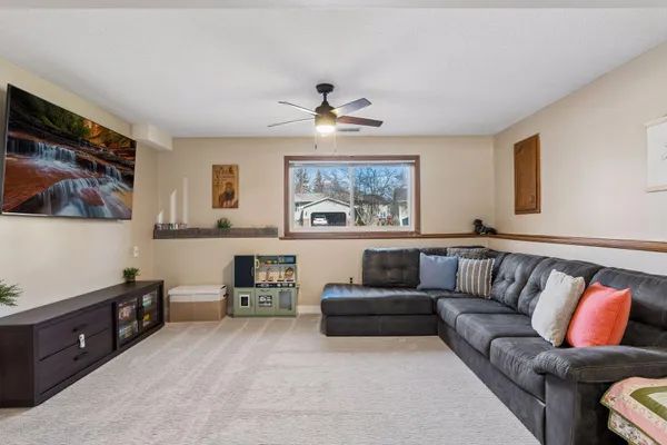 $419,900 | 8584 Pinehurst Alcove, Woodbury, MN 55125