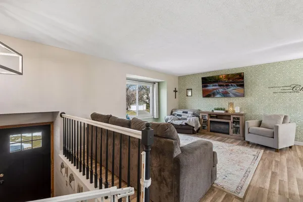 $419,900 | 8584 Pinehurst Alcove, Woodbury, MN 55125