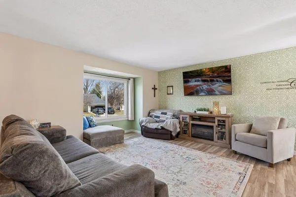 $419,900 | 8584 Pinehurst Alcove, Woodbury, MN 55125