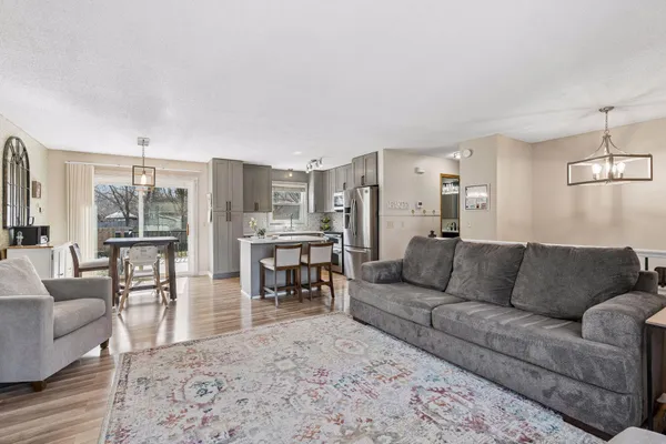 $419,900 | 8584 Pinehurst Alcove, Woodbury, MN 55125