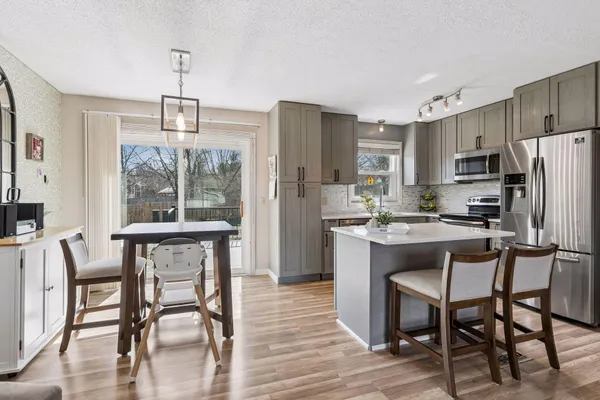 $419,900 | 8584 Pinehurst Alcove, Woodbury, MN 55125