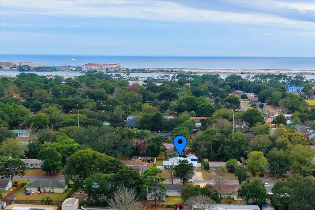 $369,900 | 318 Oakland Circle Northwest, Fort Walton Beach, FL 32548
