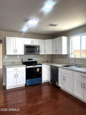 $1,295 | 208 North Cleveland Avenue, Bisbee, AZ 85603