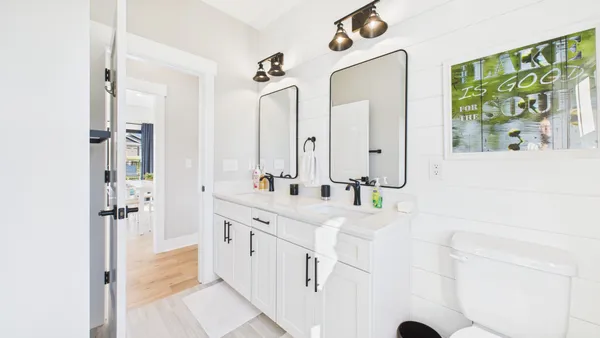 $659,000 | 376 Moon Bay Drive, Kuttawa, KY 42055