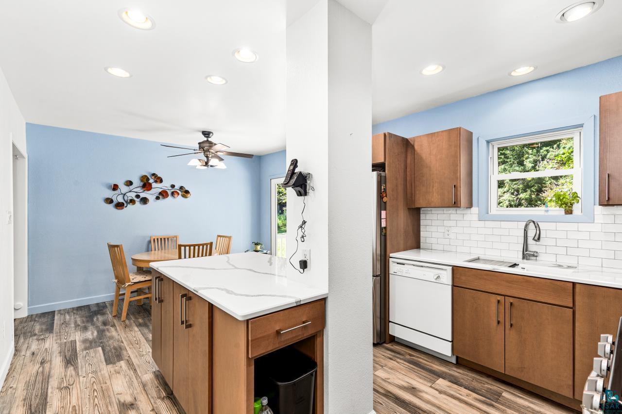 11 St Louis Court Duluth, MN 55808 - Photo 15 of 54