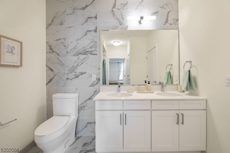 377 Summerhill Road, Unit JUNR East Brunswick, NJ 08816 - Photo 11 of 49