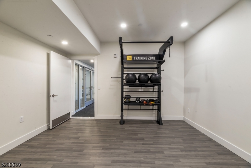 377 Summerhill Road, Unit JUNR East Brunswick, NJ 08816 - Photo 19 of 49