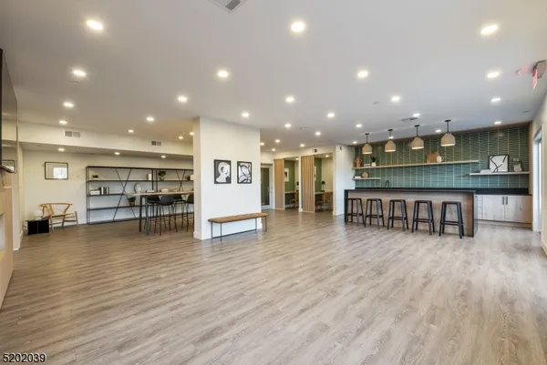 $2,400 | 377 Summerhill Road, Unit JUNR, East Brunswick, NJ 08816