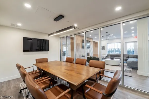 $2,400 | 377 Summerhill Road, Unit JUNR, East Brunswick, NJ 08816