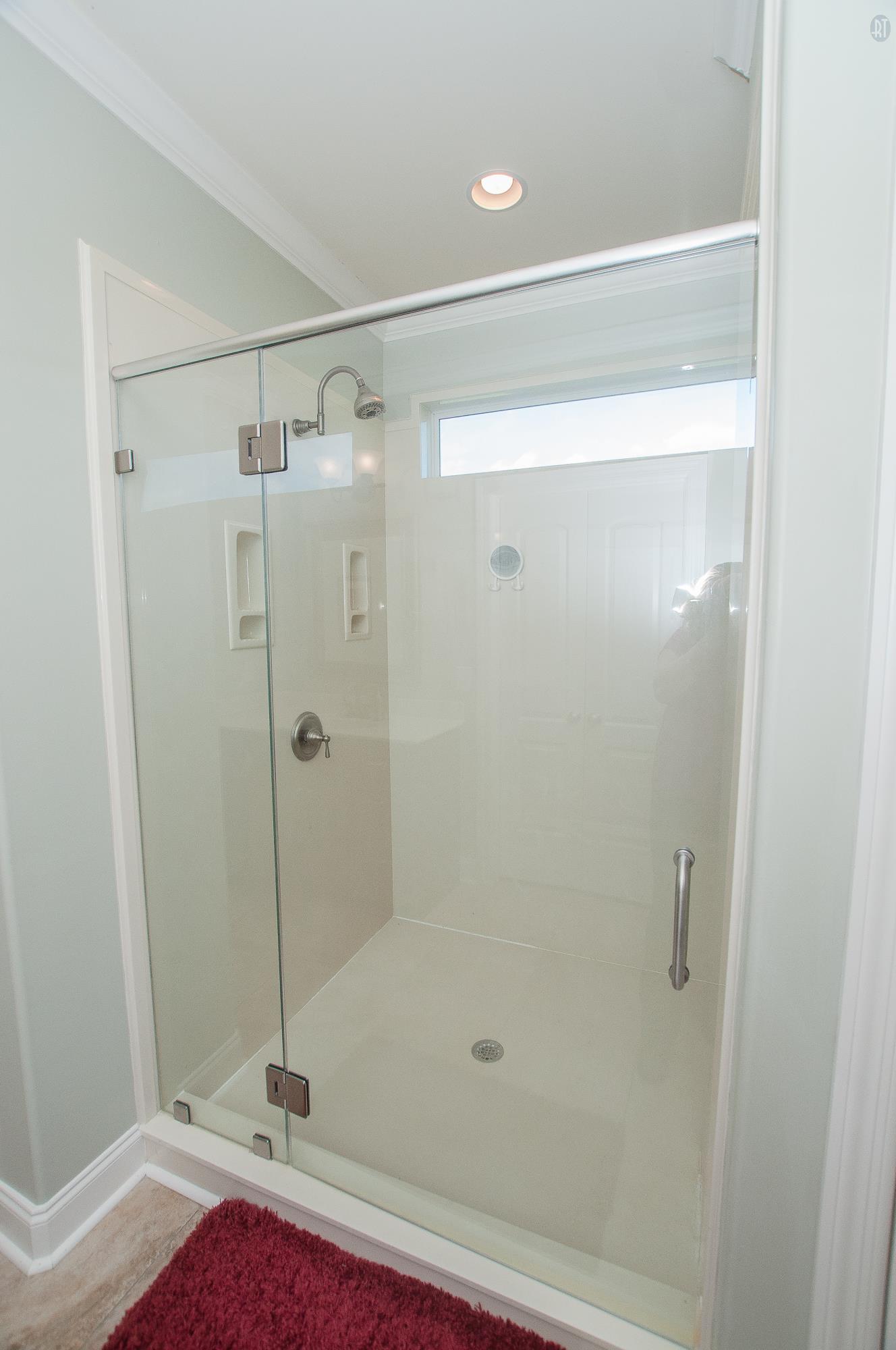 2172 Holloway Road Lebanon, TN 37090 - Photo 10 of 21 a bathroom with a shower
