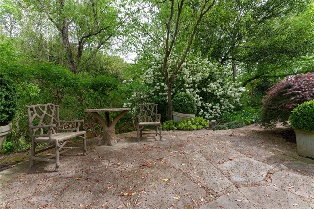 2288 Peachtree Road Northwest, Unit 4 Atlanta, GA 30309 - Photo 43 of 50 a view of an outdoor space with chairs