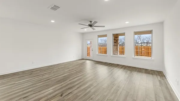 $384,990 | 708 Tawny Turn, Lavon, TX 75166