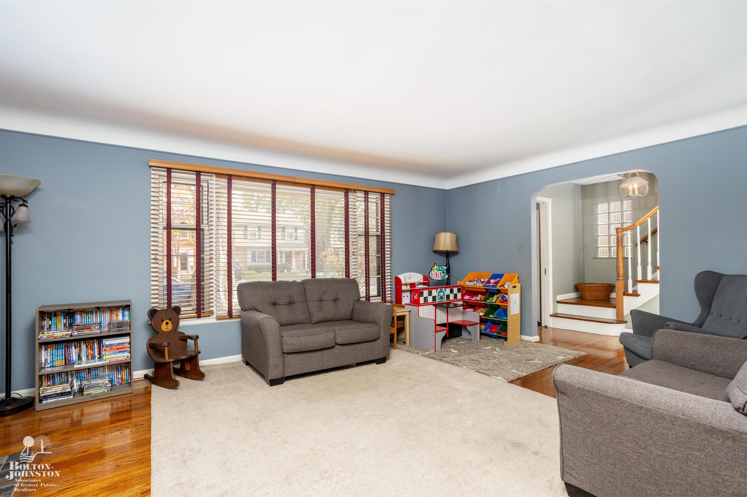 1977 Littlestone Road Grosse Pointe Woods, MI 48236 - Photo 8 of 34