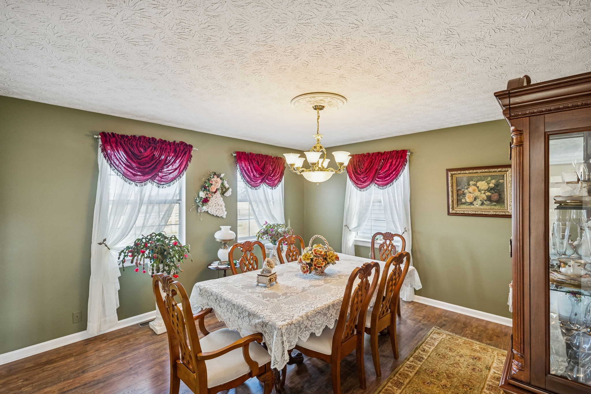 524 Willie Jarvis Road Sparta, TN 38583 - Photo 18 of 59 a view of a dining room with furniture
