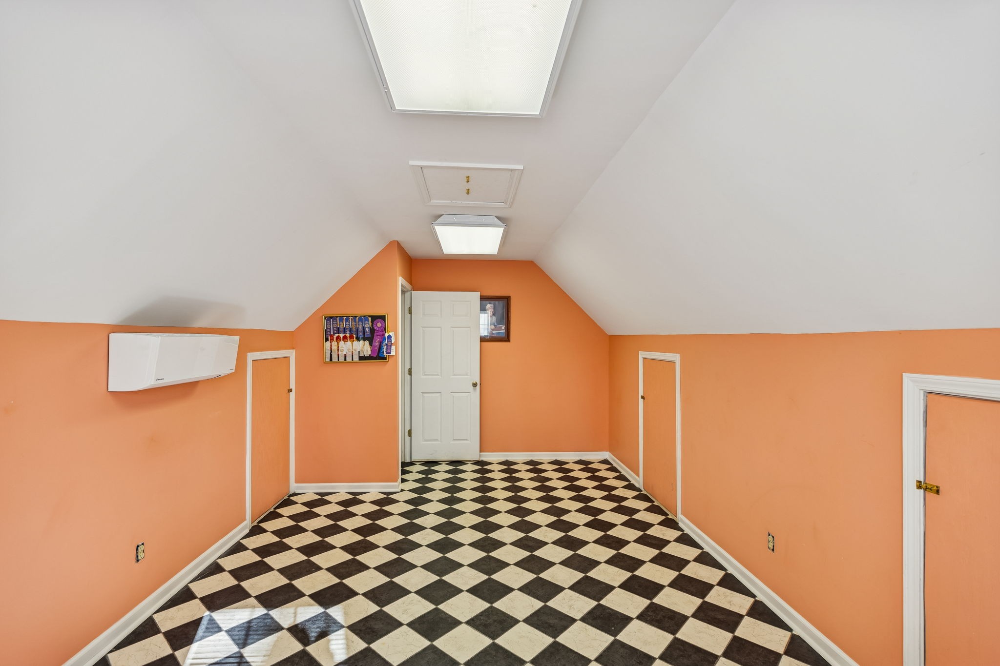 524 Willie Jarvis Road Sparta, TN 38583 - Photo 37 of 59 a bedroom with a sink