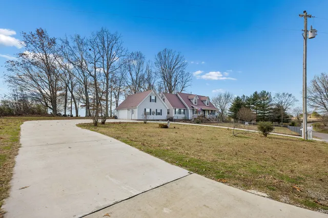 $619,900 | 524 Willie Jarvis Road, Sparta, TN 38583