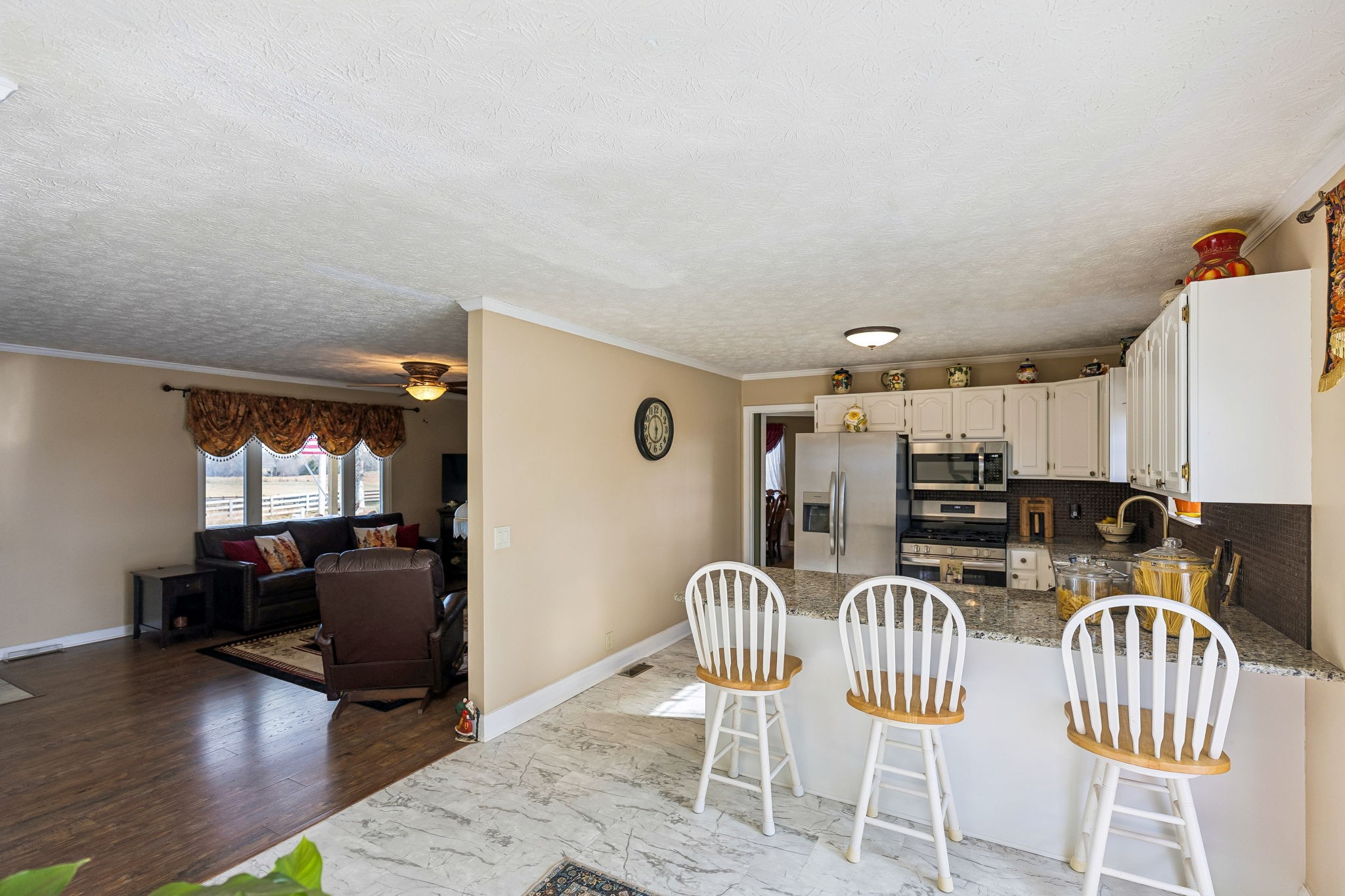 524 Willie Jarvis Road Sparta, TN 38583 - Photo 8 of 59 a view of a livingroom with furniture