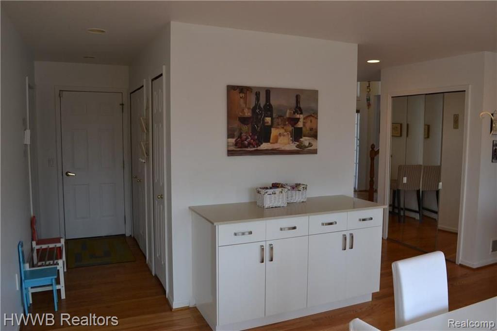 628 Seabrook Drive Rochester Hills, MI 48307 - Photo 12 of 25