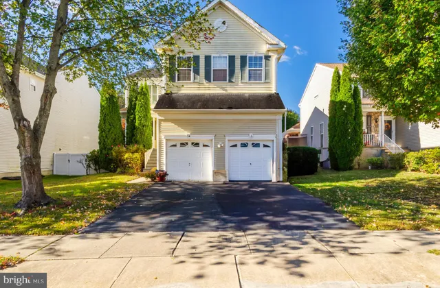 $3,600 | 34 Birmingham Drive, Unit 2287, Columbus, NJ 08022