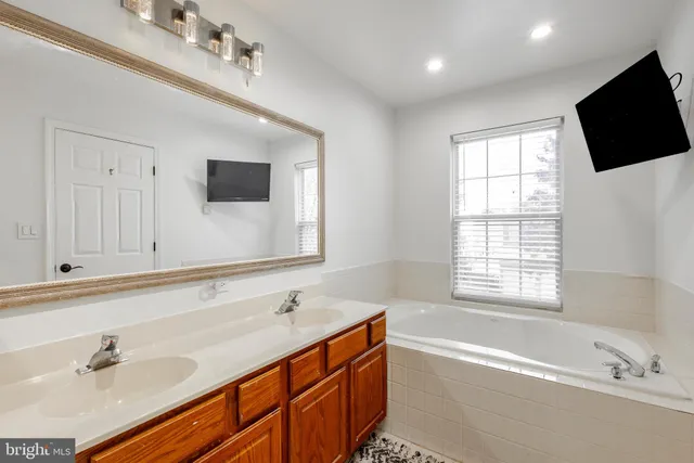 $3,600 | 34 Birmingham Drive, Unit 2287, Columbus, NJ 08022