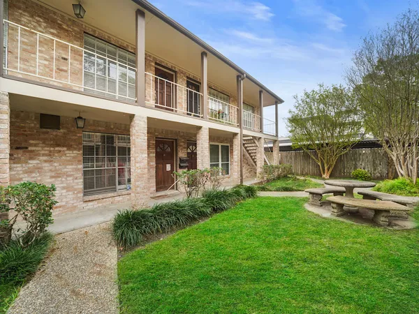 $119,000 | 815 Wax Myrtle Lane, Unit A, Houston, TX 77079