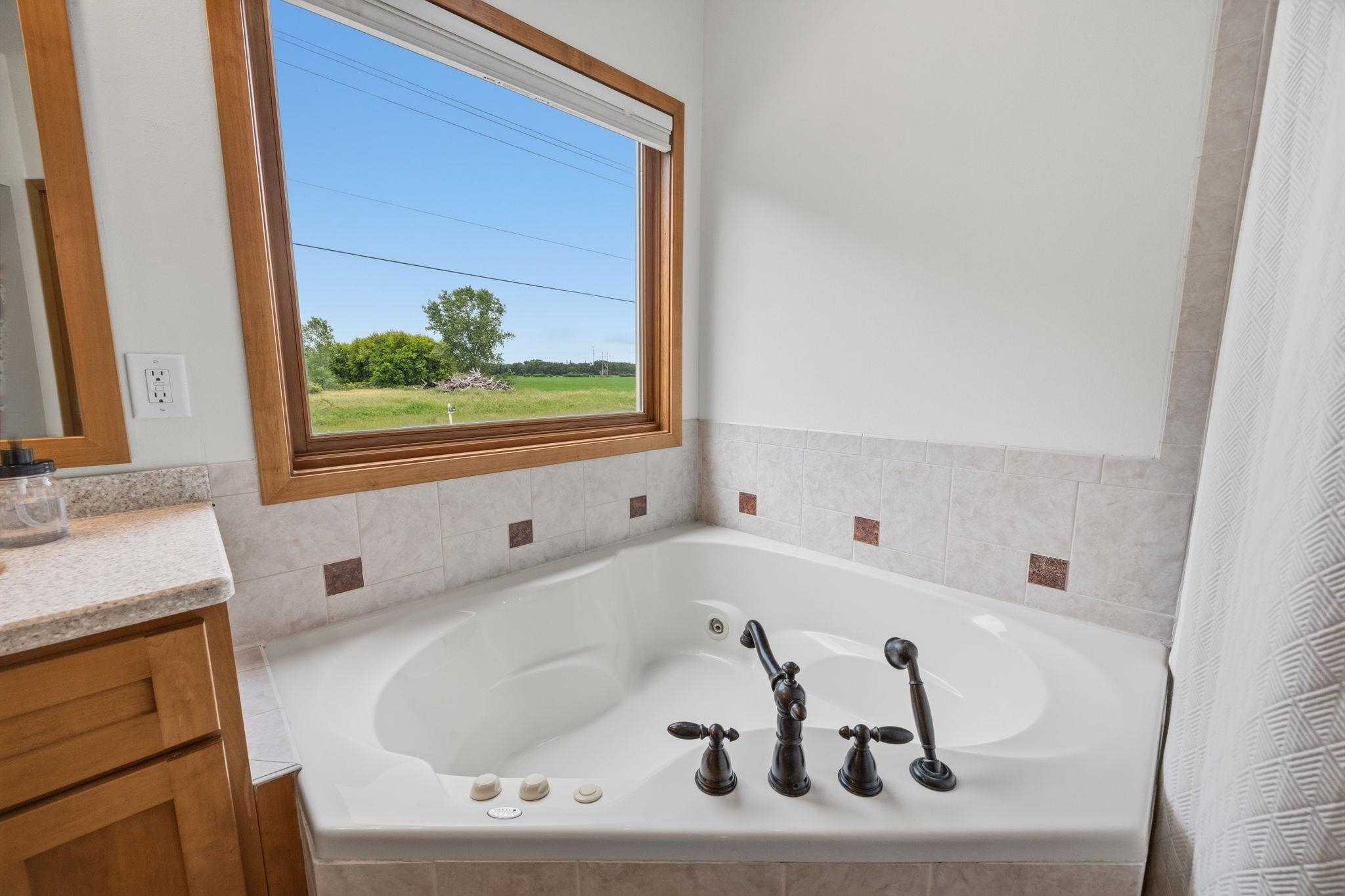 401 Highland Road Cambridge, WI 53523 - Photo 37 of 90