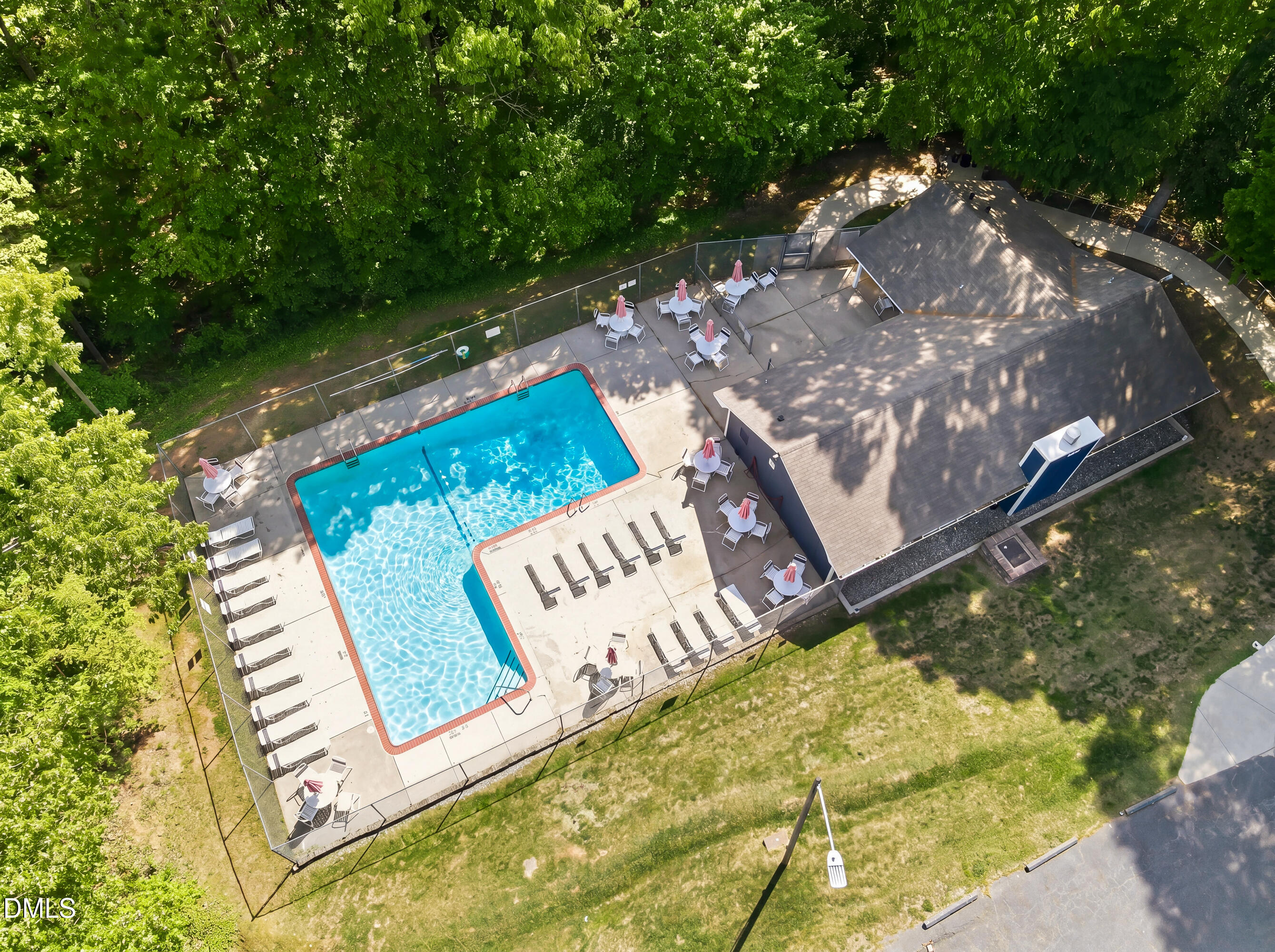 5444 Pine Top Circle Raleigh, NC 27612 - Photo 2 of 45