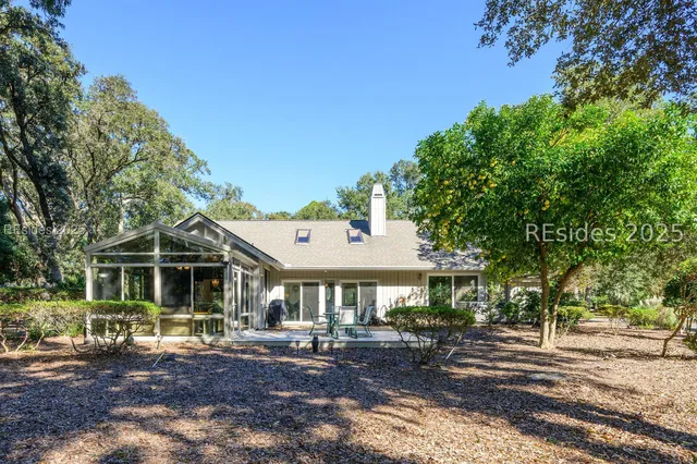 $995,000 | 27 Barony Lane, Hilton Head Island, SC 29928